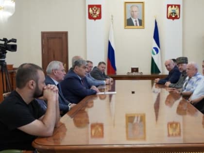 Казбек Коков встретился с общественниками, вернувшимися из Скадовска Херсонской области