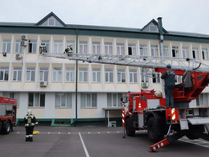 Пожарно-тактические занятия в филиале университета  МВД России