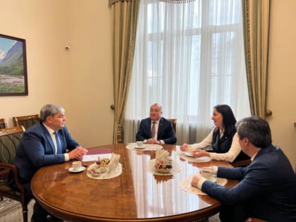 Казбек Коков встретился с руководством Луганского государственного педагогического университета