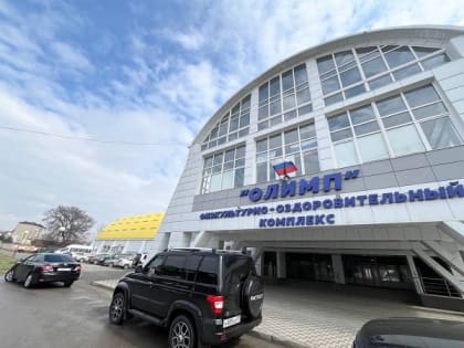 В Прохладном Глава КБР осмотрел спортивно-оздоровительный центр «Олимп»