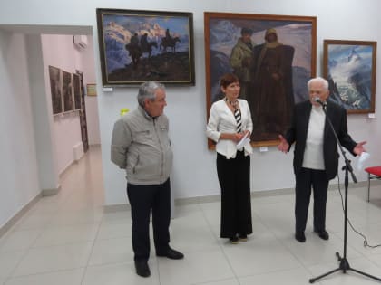 В нальчикском музее показали сокровища из фонда