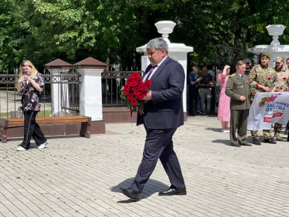 В КБГУ состоялся республиканский митинг в памяти жертв чудовищных атак на Севастополь и Дагестан