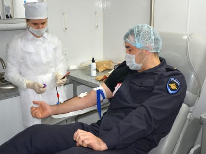Полицейские Кабардино-Балкарии приняли участие в донорской акции