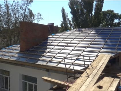 В детском садике «Колокольчик» города Скадовска ремонтируют старую кровлю