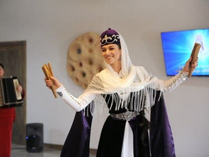 Представительница КБР заняла серебро на Международном фестивале-конкурсе «Черкешенка»