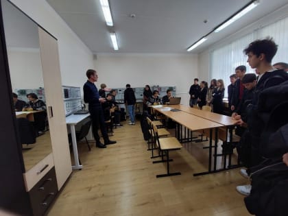 Будущие инженеры и программисты посетили лаборатории и научные центры КБГУ