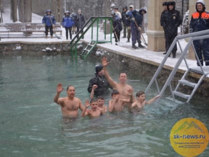 В Кисловодске волонтеры раздадут людям защитные маски у Зеркального пруда