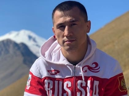 Олимпийский чемпион Роман Власов тренируется в Приэльбрусье
