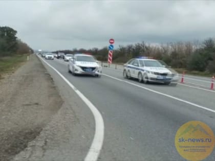 На федеральной трассе «Кавказ» водителям принудительно снизят скорость машины по бокам