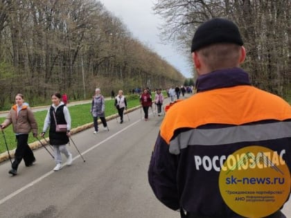 Безопасность участников состязаний по скандинавской борьбе в Ставрополе обеспечили спасатели-общественники