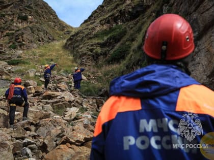 Для спасения людей в горах Кабардино-Балкарии привлекался коммерческий вертолет