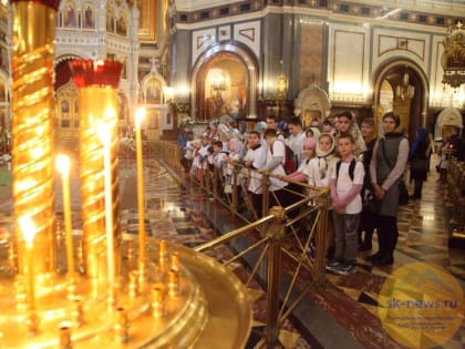 Юных ставропольчан пригласили участвовать в акции ко Дню матери «Крылья ангела»