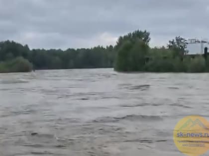 В Невинномысске объявлен повышенный уровень готовности к ЧС: вода затопила 410 дачных участков