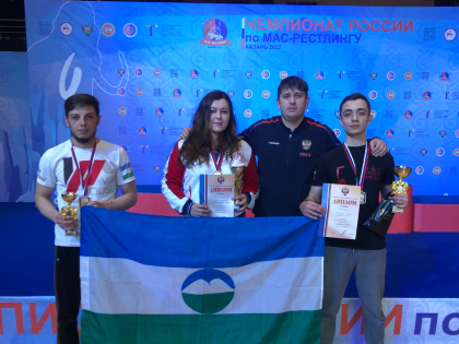 Мас-рестлеры КБР отличились в Казани