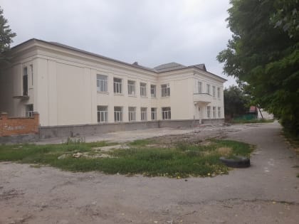 В Прохладном ремонтируют школу