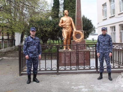 Росгвардейцы Кабардино-Балкарии благоустроили места захоронения героев Великой Отечественной войны