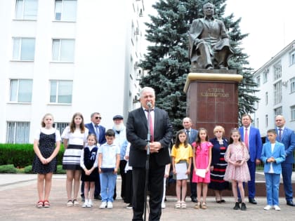 В Нальчике почтили память Алима Кешокова￼