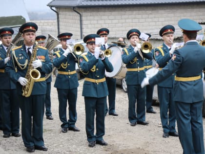 В Кенделене открыли мемориальную доску Алима Бачиева
