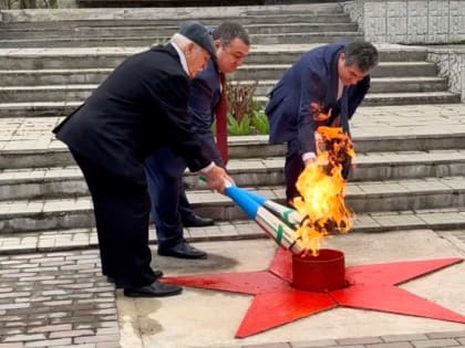 В Кременчуг-Константиновском зажжен Вечный огонь