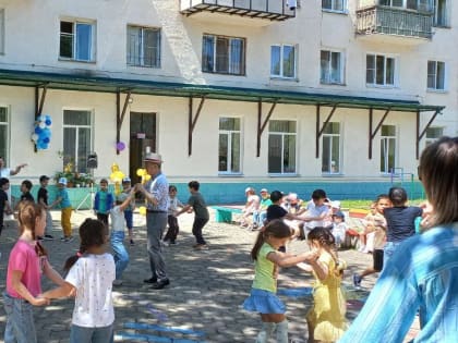 Артисты музыкального лектория Госфиламонии им. Б.Х. Темирканова выступили для воспитанников детского сада № 35