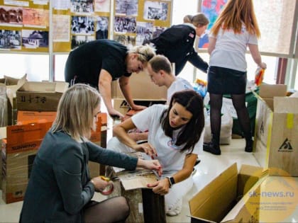 Волонтерами объединения Кочубеевского округа «По зову сердца» отправлено 19 коробок гуманитарки