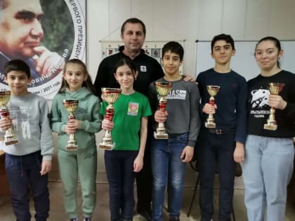 Шахматный турнир памяти Шакова Патуши Битуевича