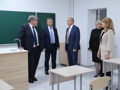 Глава КБР посетил школу в поселке Эльбрус