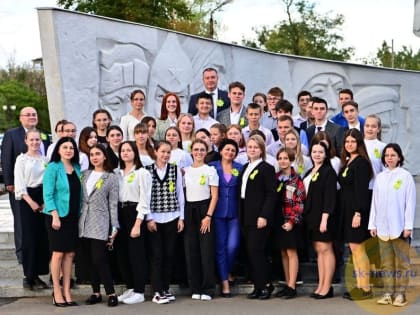 Школьные активисты представили социальные проекты главе Буденновского округа