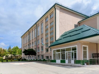 Казбек Коков встретился с учителями Тырныаузской школы №3