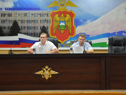 Министр внутренних дел по КБР Василий Павлов встретился с выпускниками высших учебных заведений МВД России