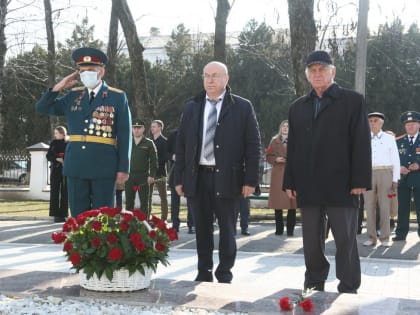 В КБГУ почтили память павших в Великой Отечественной войне