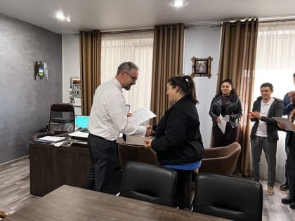 Министр цифрового развития Кабардино-Балкарской Республики наградил волонтеров