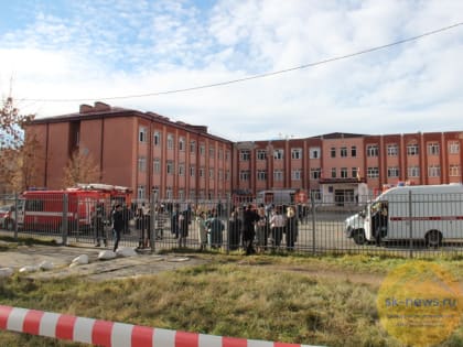 Сотрудники Росгвардии спасли детей из горящей школы во Владикавказе