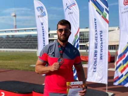 Александр Добренький успешно выступил на «Мемориале Нечеухина»