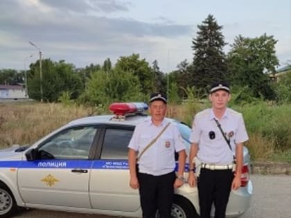 В городе Прохладном инспектора ДПС спасли жизнь
