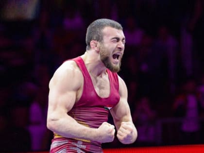 Исмаил Мусукаев вышел в финал Чемпионата мира