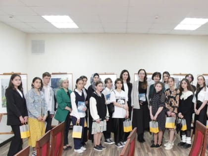 Учащиеся ДШИ №1 приняли участие в акции "Читаем детям о войне"