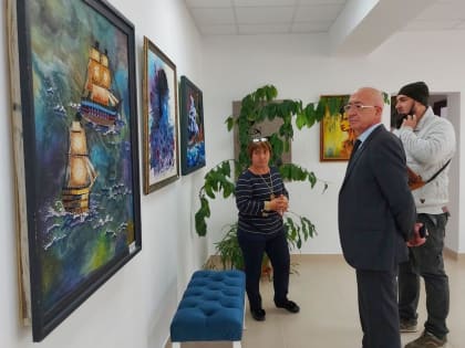 Министр курортов и туризма КБР посетил детскую школу искусств им. М. Кипова в Нижнем Куркужине