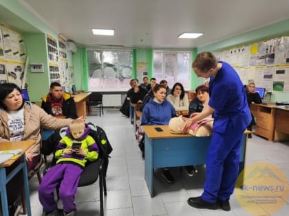 В автошколах Ипатово медики провели мастер-классы оказания первой доврачебной помощи