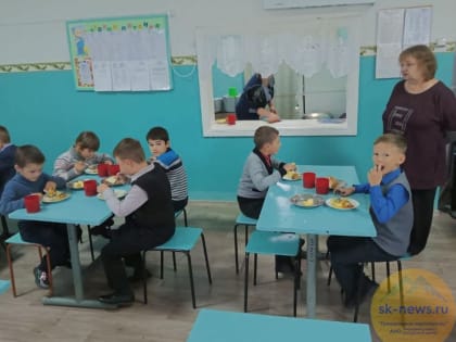 Глава Кисловодска доставил спортинвентарь в школу Антрацитовского района на Луганщине