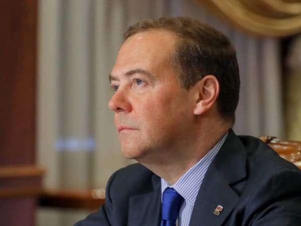 Дмитрий Медведев: Журналисты в зоне СВО рассказывают о правде, ради которой рискуют жизнью и здоровьем