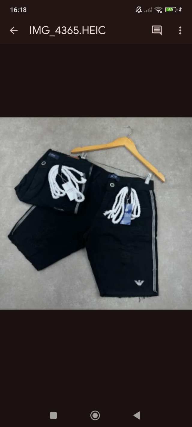 Bermuda Jeans Destroyed com Cordão