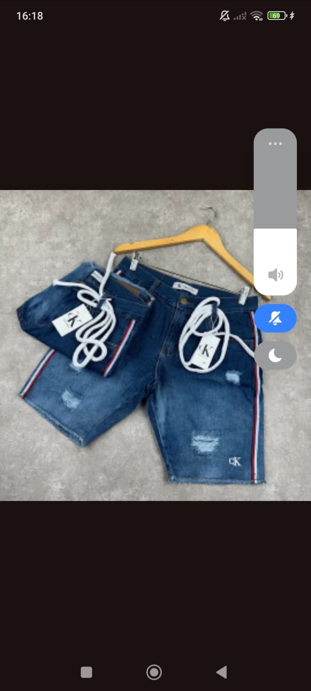 Bermuda Jeans Destroyed com Cordão