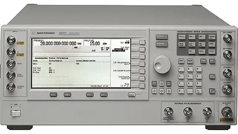 Keysight E8267C