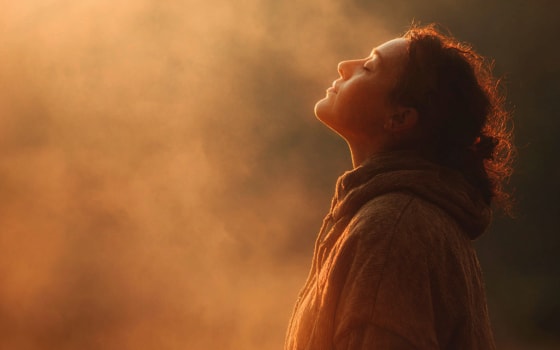Entdecke die transformative Kraft von Breathwork Retreats
