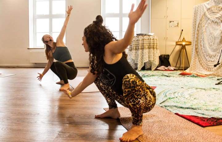 winter_yogafestival_carlshoehe_vorfuehrung_yoga