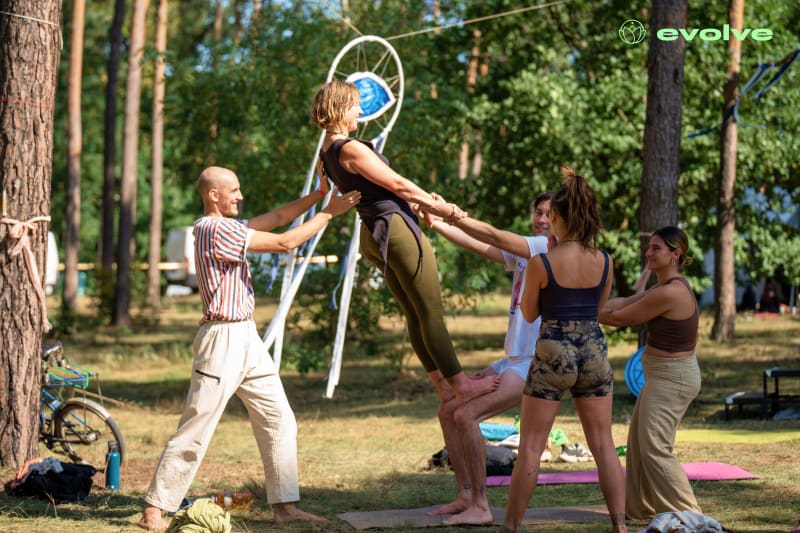 Akrobatische Aktivitäten beim evolve Festival