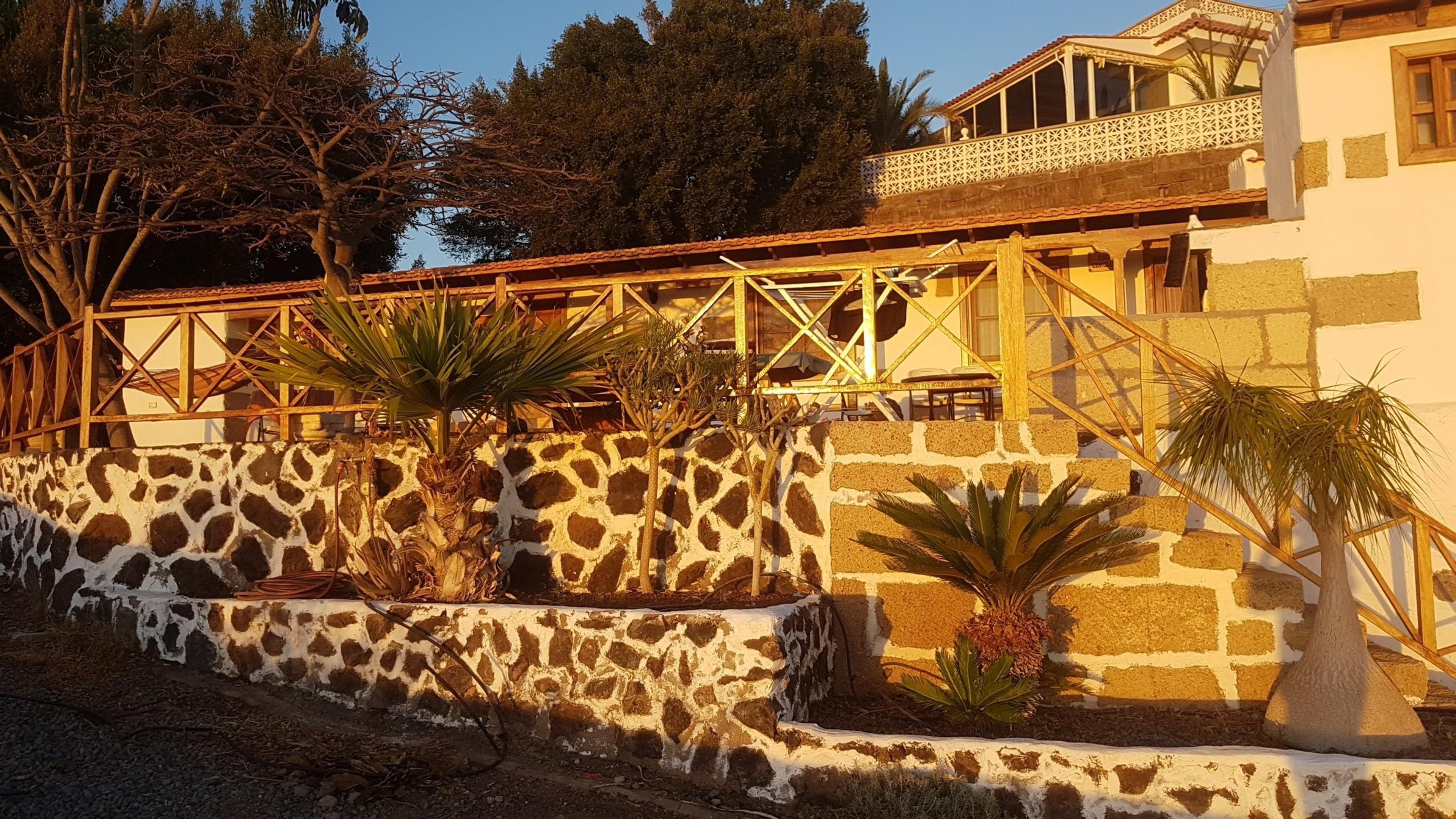 Fasten-Wandern auf Teneriffa in Bio-Finca mit Meerblick auf La Gomera slider image 1