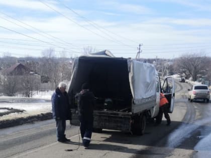 Коммунальщики Невинномысска установили решетки на ливнеотводной канаве