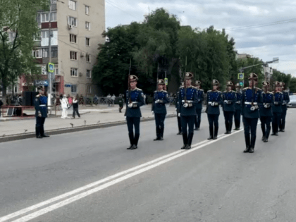 В Невинномысске идет репетиция парада ко Дню Победы